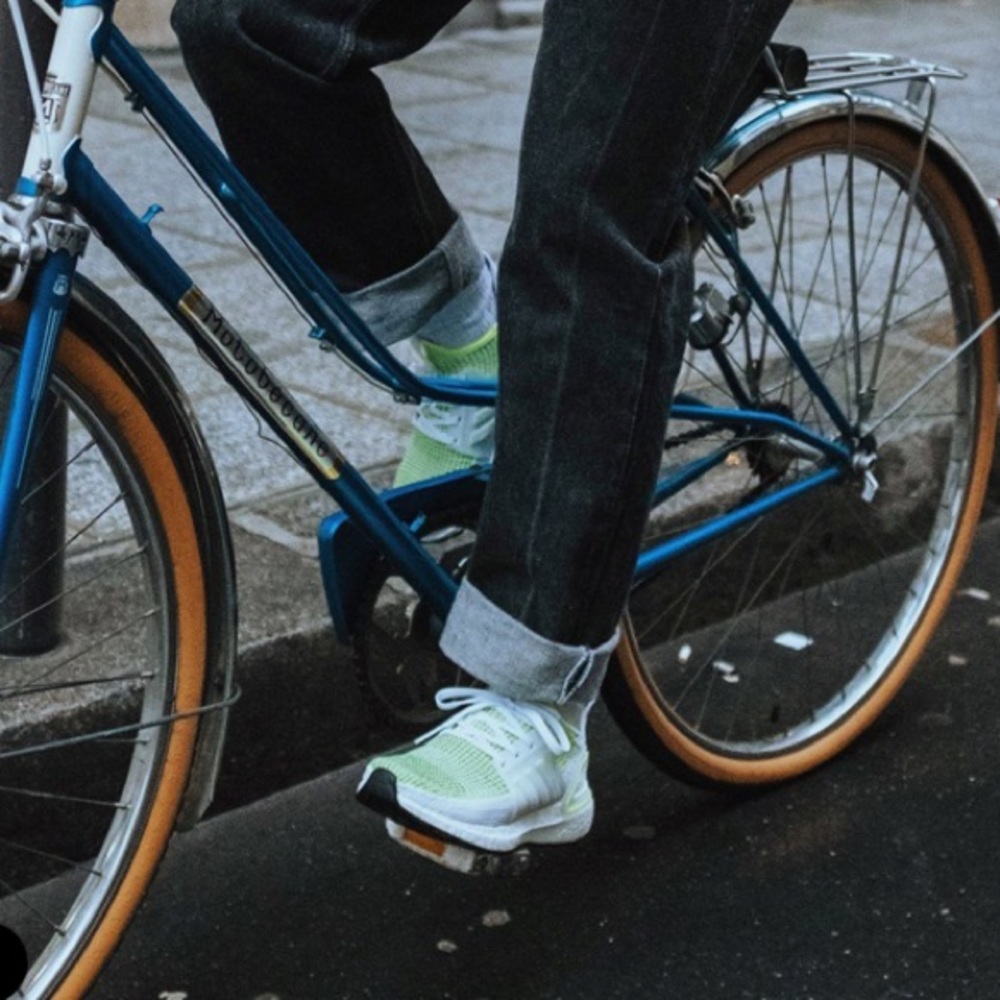 adidas UltraBOOST 19 'Special Delivery' x SNS - Picture 7 of 10